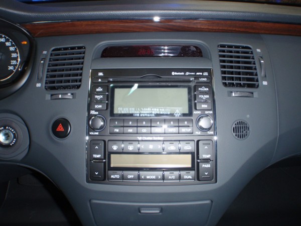 101113_yurimcar122324.jpg