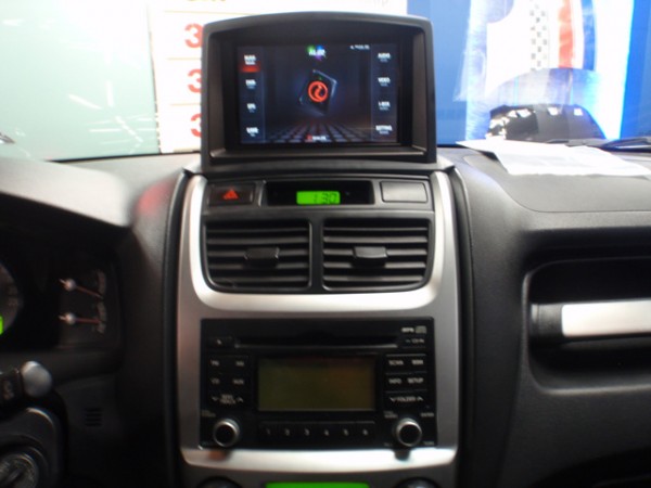 101125_yurimcar102404.jpg